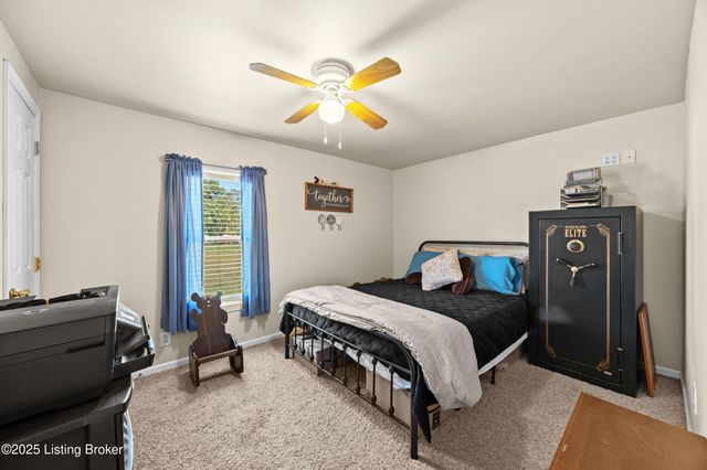 365 Ridgecrest Dr, Taylorsville, KY 40071