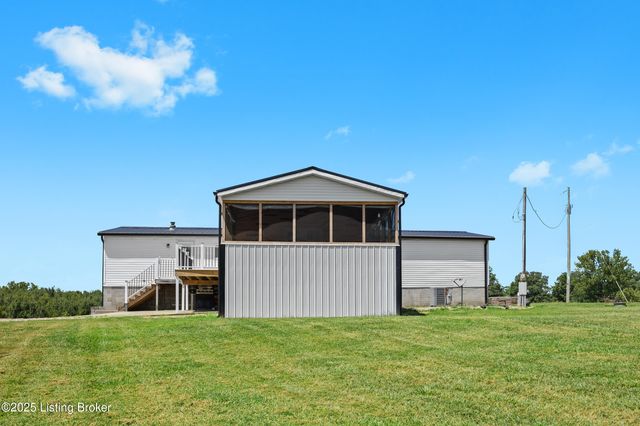 365 Ridgecrest Dr, Taylorsville, KY 40071