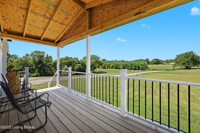 365 Ridgecrest Dr, Taylorsville, KY 40071