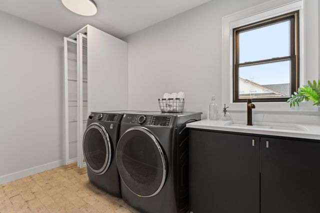 2643 Timber Oaks Road SW, Rochester, MN 55902