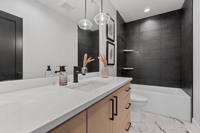 2643 Timber Oaks Road SW, Rochester, MN 55902