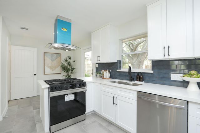 8003 Greenbush Street, Houston, TX 77025