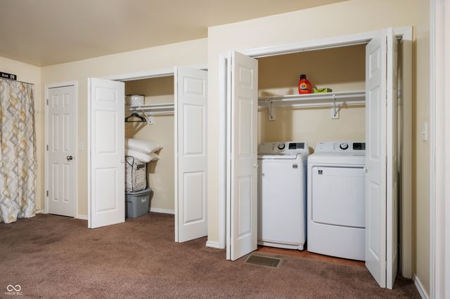 16 N Washington Street, Knightstown, IN 46148