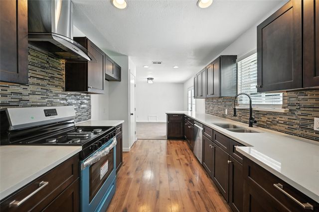 5600 Conroy Street, Fort Worth, TX 76134
