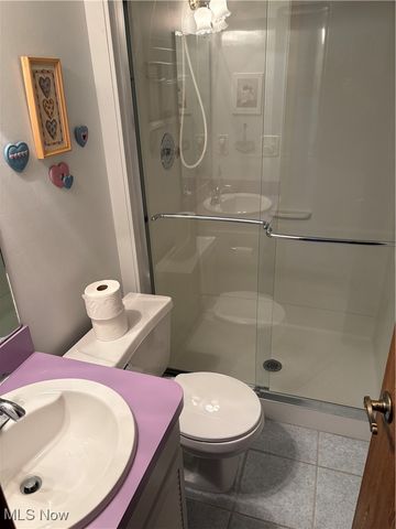 6065 Brook Circle, North Olmsted, OH 44070