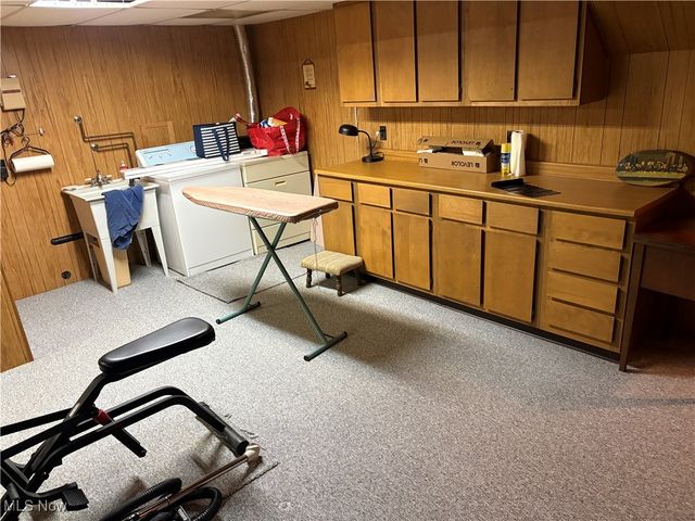 6065 Brook Circle, North Olmsted, OH 44070