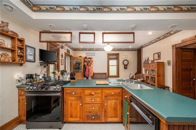 227 Aggas Rd, Center Twp, PA 16061