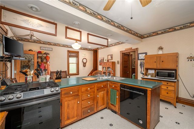 227 Aggas Rd, Center Twp, PA 16061