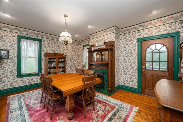 227 Aggas Rd, Center Twp, PA 16061