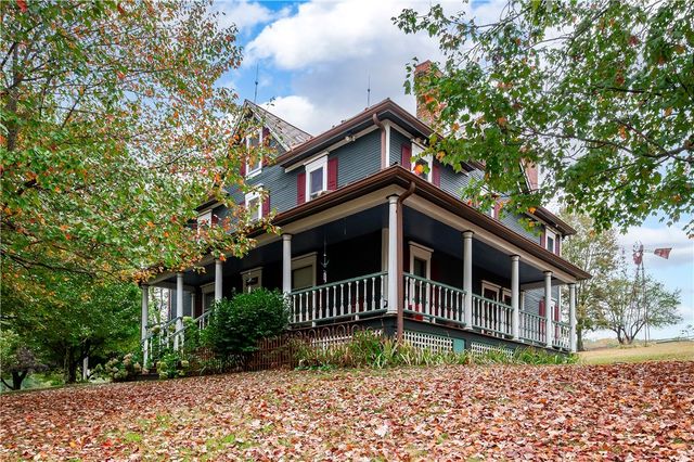 227 Aggas Rd, Center Twp, PA 16061