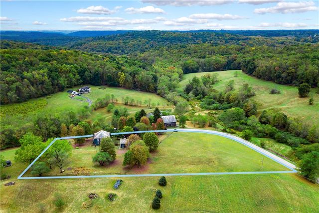 227 Aggas Rd, Center Twp, PA 16061