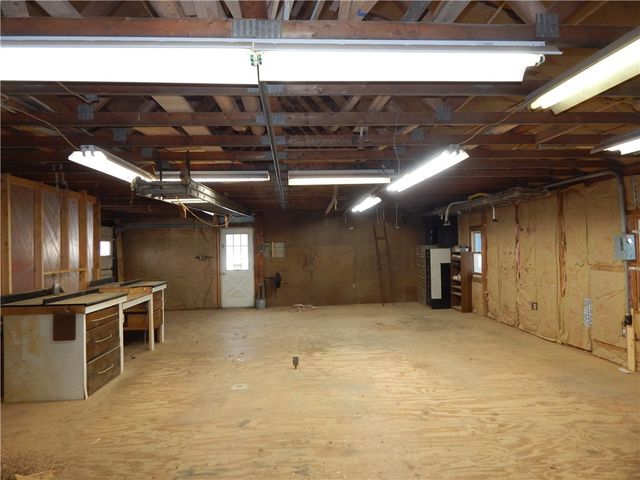 227 Aggas Rd, Center Twp, PA 16061