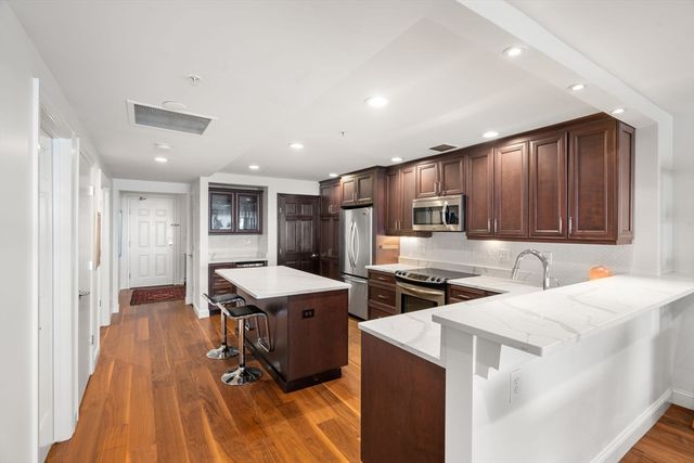 197 Eighth Street PH19, Boston, MA 02129