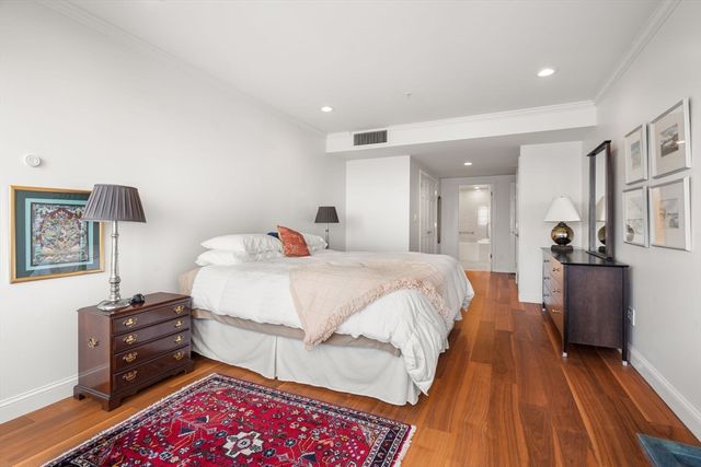 197 Eighth Street PH19, Boston, MA 02129