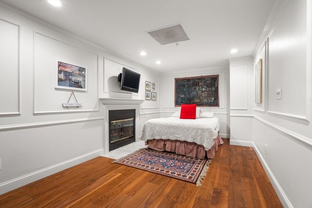 197 Eighth Street PH19, Boston, MA 02129