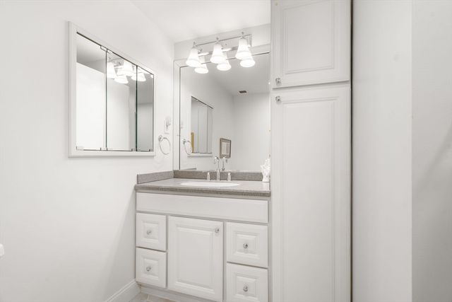 197 Eighth Street PH19, Boston, MA 02129