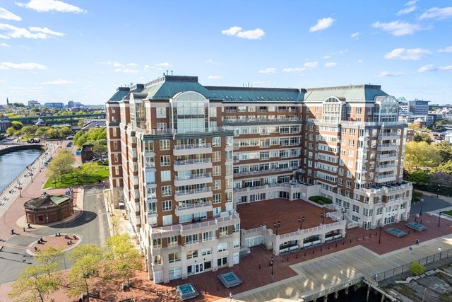 197 Eighth Street PH19, Boston, MA 02129