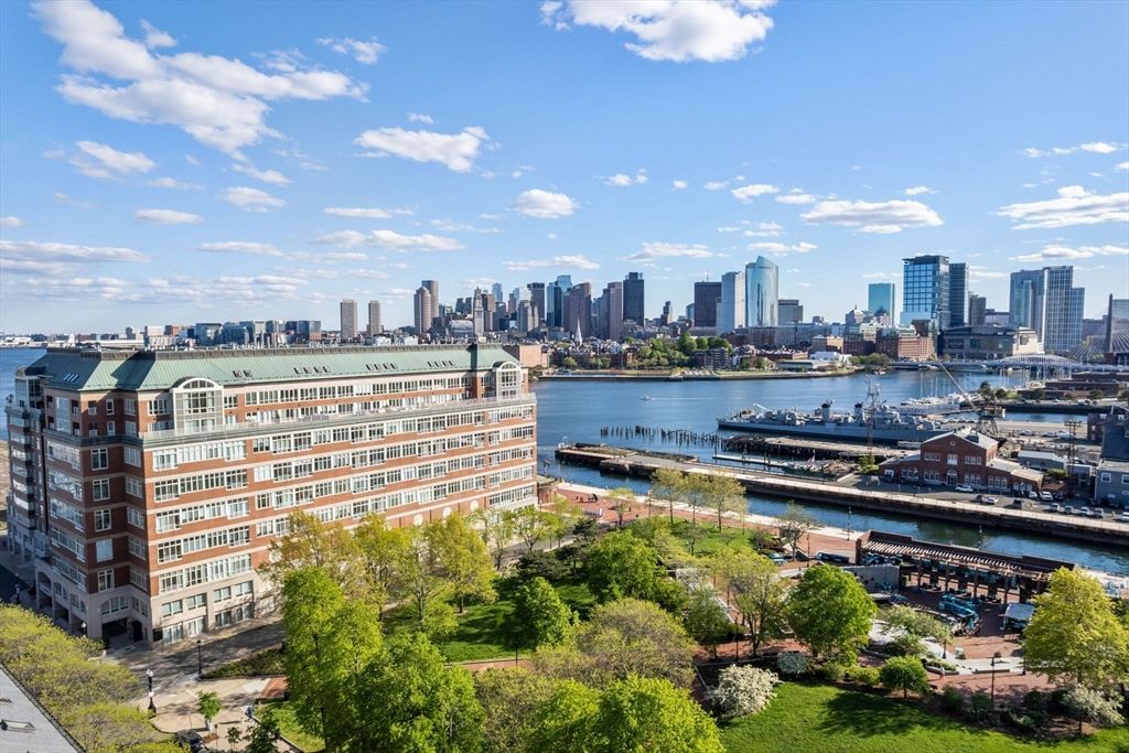 197 Eighth Street PH19, Boston, MA 02129