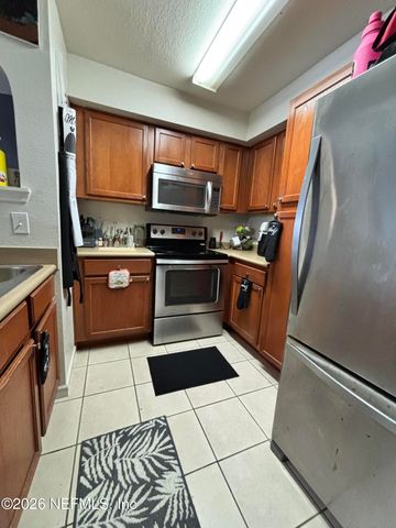 8550 TOUCHTON Road 834, Jacksonville, FL 32216