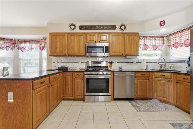1324 Cottonwood Drive, Lewis Center, OH 43035