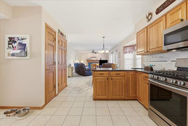 1324 Cottonwood Drive, Lewis Center, OH 43035