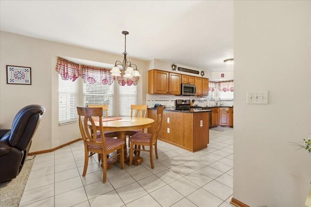 1324 Cottonwood Drive, Lewis Center, OH 43035