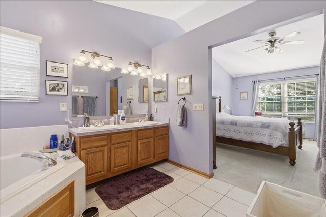 1324 Cottonwood Drive, Lewis Center, OH 43035