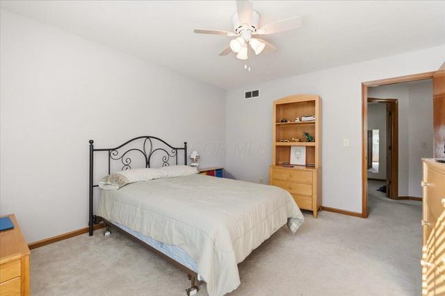 1324 Cottonwood Drive, Lewis Center, OH 43035