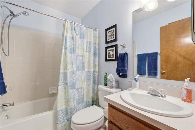 1324 Cottonwood Drive, Lewis Center, OH 43035
