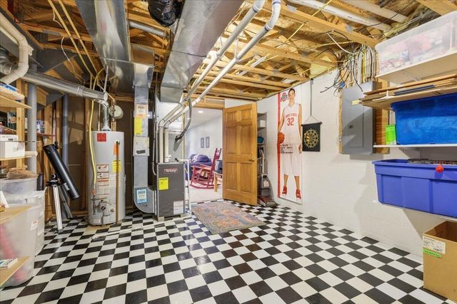 1324 Cottonwood Drive, Lewis Center, OH 43035