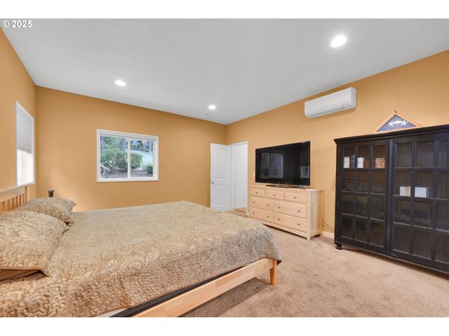 3825 BRIGHTON Ave, Eugene, OR 97405