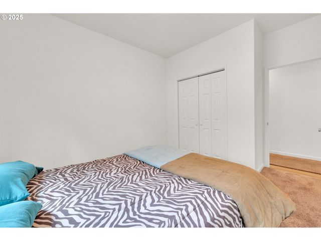 3825 BRIGHTON Ave, Eugene, OR 97405