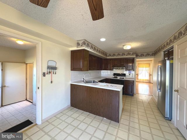 2530 KLOCKNER RD, Hamilton, NJ 08690