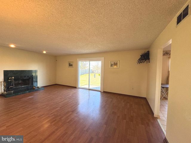 2530 KLOCKNER RD, Hamilton, NJ 08690