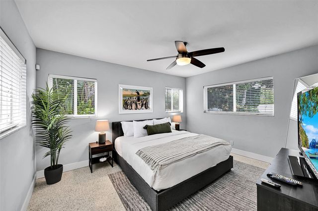 818 NE 18th Street, Fort Lauderdale, FL 33305