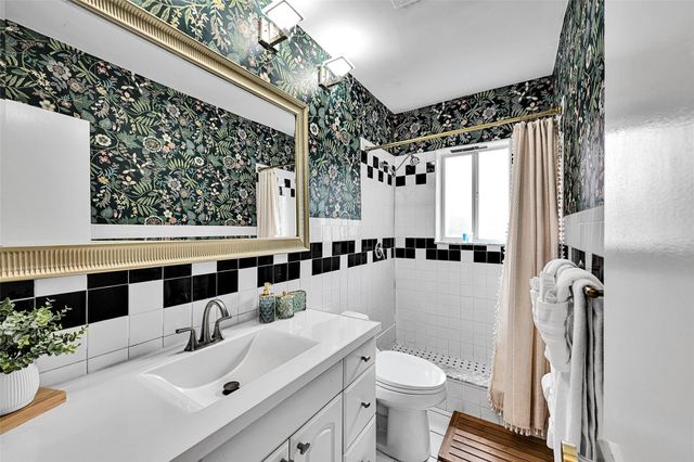 818 NE 18th Street, Fort Lauderdale, FL 33305