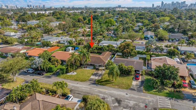 818 NE 18th Street, Fort Lauderdale, FL 33305