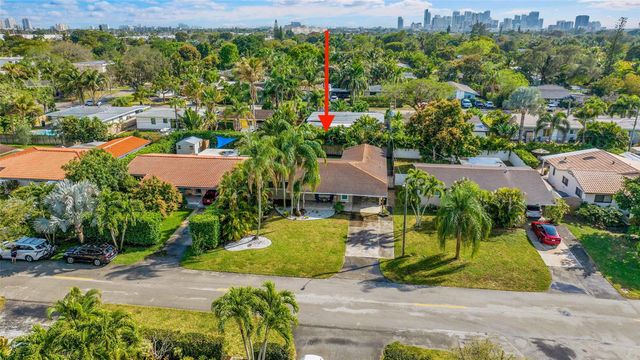 818 NE 18th Street, Fort Lauderdale, FL 33305