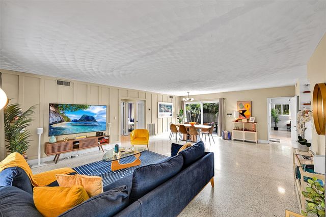 818 NE 18th Street, Fort Lauderdale, FL 33305