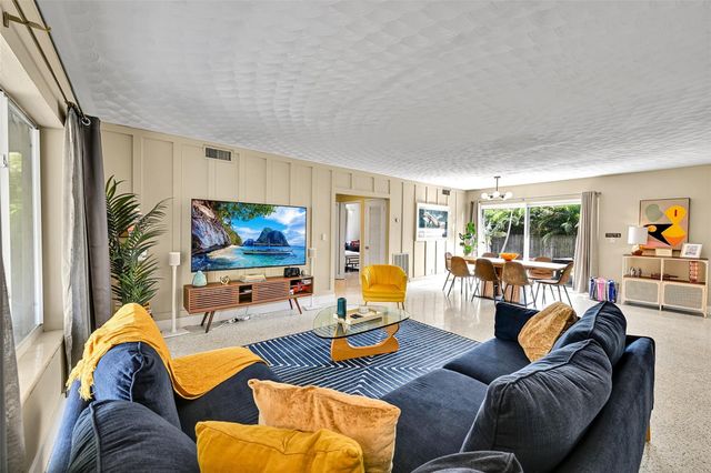 818 NE 18th Street, Fort Lauderdale, FL 33305