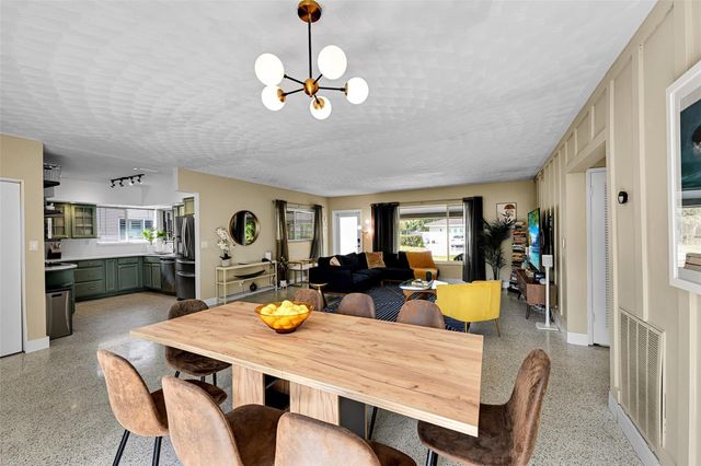 818 NE 18th Street, Fort Lauderdale, FL 33305