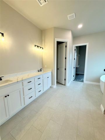 973 Hadley Lane, Tuttle, OK 73089