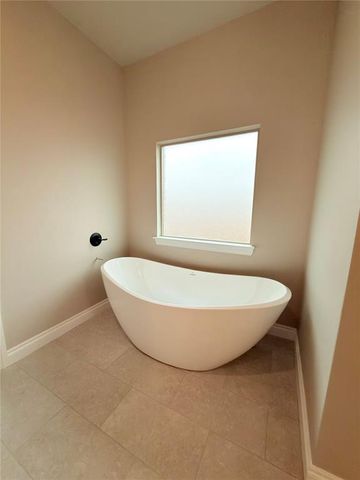 973 Hadley Lane, Tuttle, OK 73089