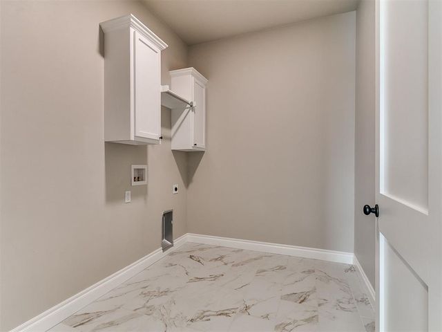 973 Hadley Lane, Tuttle, OK 73089