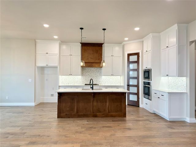 973 Hadley Lane, Tuttle, OK 73089