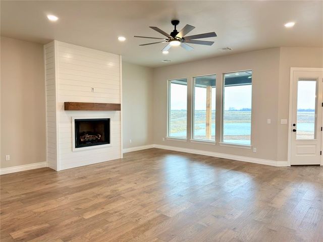 973 Hadley Lane, Tuttle, OK 73089