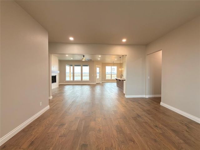 973 Hadley Lane, Tuttle, OK 73089