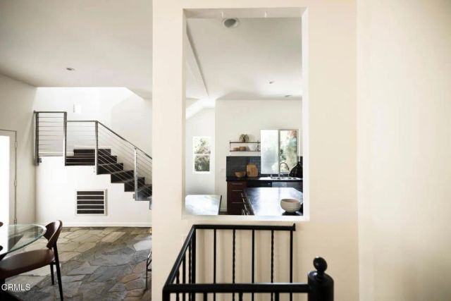 3836 De Longpre Avenue, Los Angeles, CA 90027