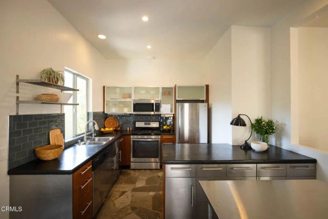 3836 De Longpre Avenue, Los Angeles, CA 90027