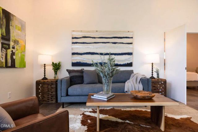 3836 De Longpre Avenue, Los Angeles, CA 90027